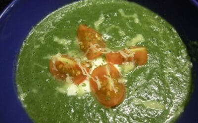 Rezept: Spinatsuppe gewürzt mit Würzmeister