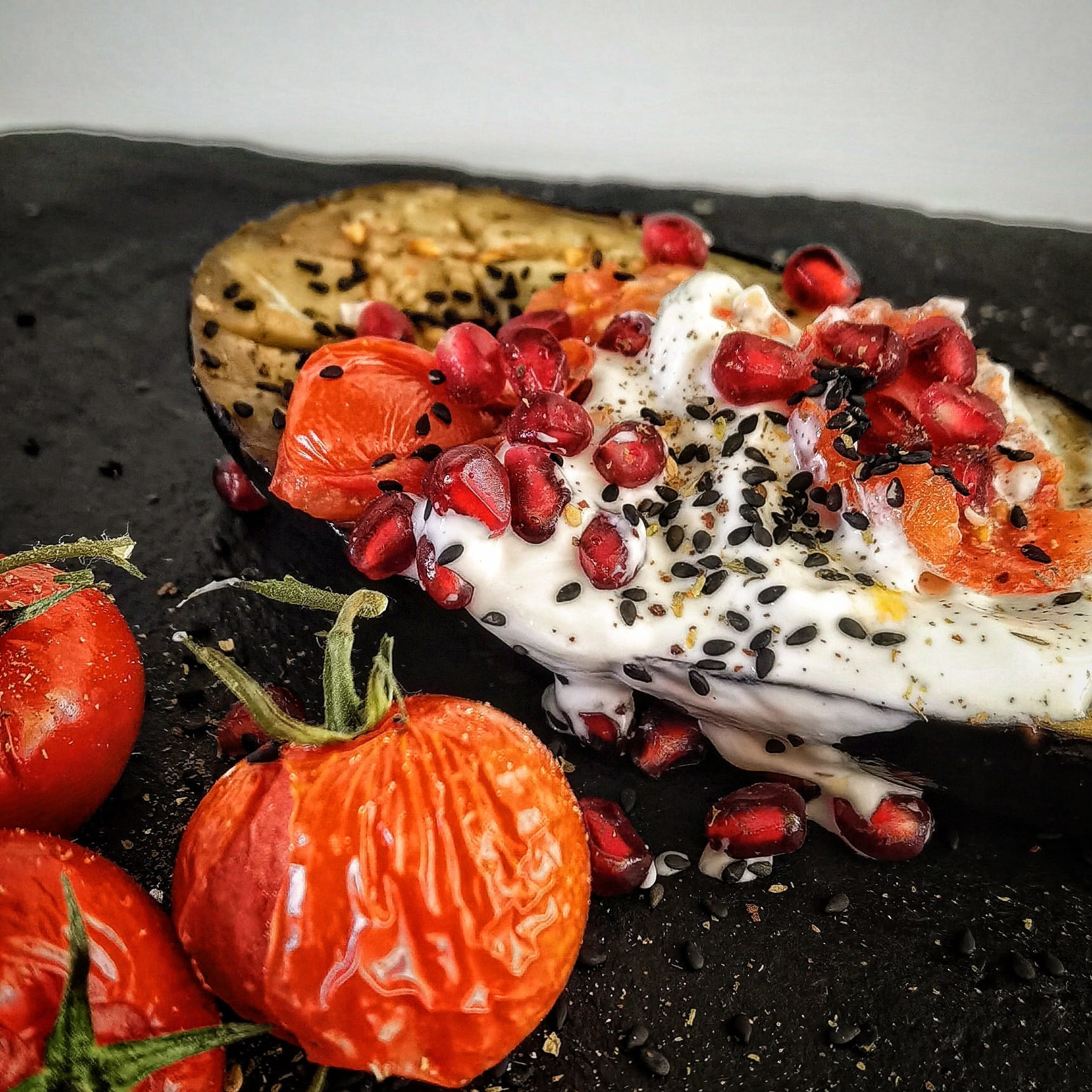 Gebackene Aubergine mit Tomaten - Würzmeister